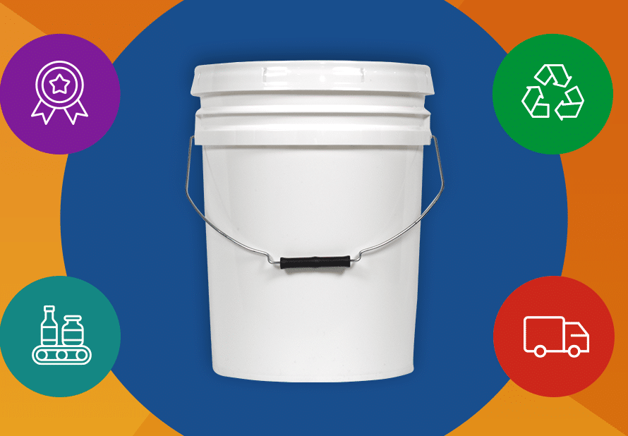 Envases industriales de PP y PEAD con alta resistencia química y estructural, ideales para almacenamiento y transporte seguro